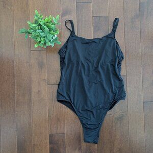 BASIC STRAPPY BACK VINTAGE SWIMSUIT